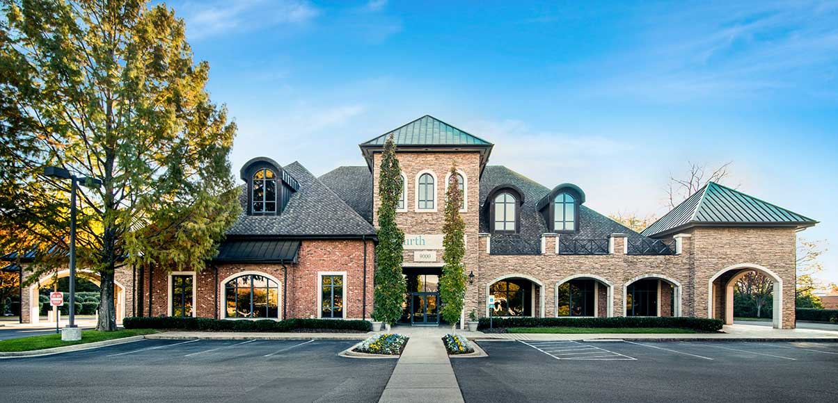 Exterior photo of Fourth Capital Cool Springs branch.